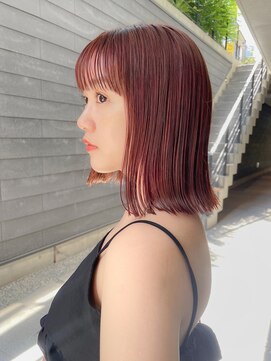 ガーデンヨコハマ(GARDEN YOKOHAMA) ワインレッド 切りっぱなしボブ ワイドバング 外ハネ