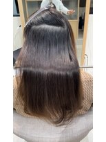 アム 表参道(am)&nbsp;小顔薄めバンググレージュレイヤーロング前髪パーマ黒髪