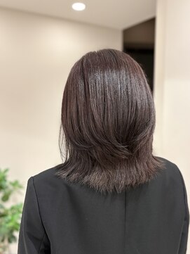 アンベリールフルー(EMBELLIR fleur) 大人くびれミディ×艶ピンクブラウンカラー|30代|40代|50代