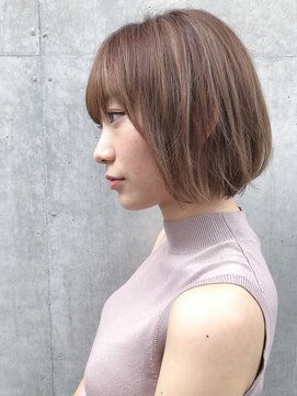 ミィ 表参道(mee.) 【mee.】ハセガワヒトシ 大人かわいい前下がりボブ 斜めバング