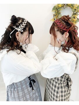 レア(Le'a) コンサートでも目立つ♪レース編みハーフお団子♪