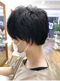 ショート　マッシュ　ショートボブ　HEADS 市川　学割　イルミナ