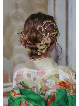 ノード(NODO) 【成人式】ドライフラワーの和装アレンジ♪