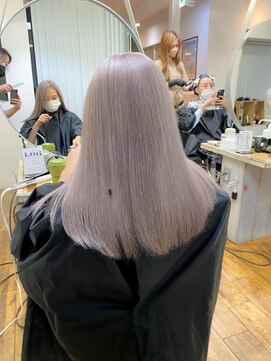 ログ オモテサンドウ(L.O.G OMOTESANDO) 『 ケアブリーチ 』ホワイトグレージュ 10代20代 表参道