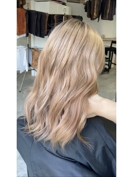 ラフ 難波店(LAFF) #黒髪#ボブルフ#ネビージュ#小顔#ワンレン