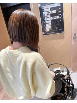 カミエ(kamie) ＊プツッと切りっぱなしボブ ベージュカラー 三宮美容室 神戸
