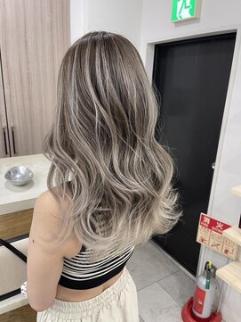 ジゼル(gisele) (稲毛)ホワイトシルバー