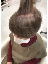 リップス デリコ(LIPS derico)&nbsp;【白髪ぼかしハイライト】　 施術前の写真は右にスワイプ