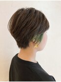 さりげないインナーカラーのデザインカラー☆小顔ショートボブ☆