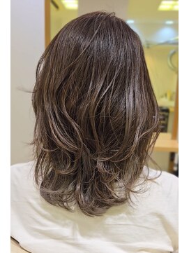 アデイ 大森店(AdAy) 高木ロング　グレージュレイヤー