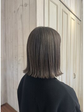 エイミーバイアフロート(amie  by afloat) 結べるボブ×オリーブカラー