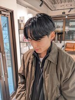 コワファーストナガサキシャンプーボーイ(COIFF1RST NAGASAKI SHAMPOO BOY)&nbsp;目の上センターパート×カルマパーマ