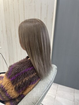 ルシール バイ アリア(Lucir by aria) ミルクティーグレージュ