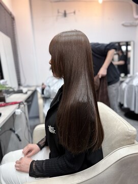 シシ 新宿(She 2.) 髪質改善艶カラー