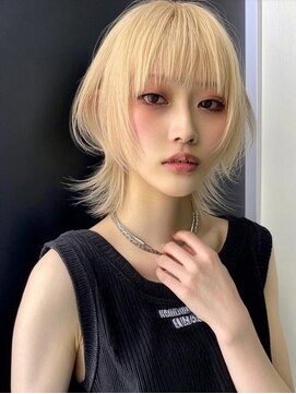 イル(iLe.) ミルクティーベージュダブルカラーブリーチカラーレイヤーカット