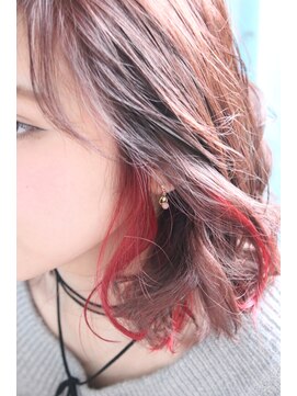 マルルヘアーデザイン(Maururu) アッシュピンク×セクションカラー【レッド】