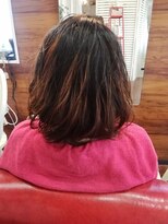 スマイリー(SMiLLY)&nbsp;切りっぱなし、ミディアムボブ&ふんわりパーマ♪