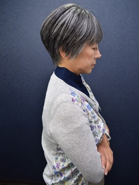 ヘアスタジオヘーフリヒ(HAIR STUDIO HoFLICH) 【60代女性髪型】春夏ショート
