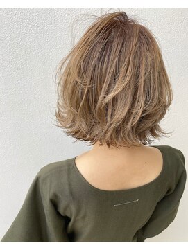 トリート 南行徳本店(TREAT) アッシュベージュ×レイヤーボブ