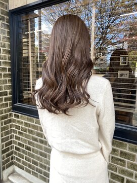 ヘアデザイン ソラ(Sola) 大人かわいいメルティブリーチなしカラー×ツヤ髪ウェーブロング