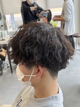 バース バイ ハピネス(BIRTH by happiness) ツイストスパイラルパーマツイストパーマメンズマッシュパーマ