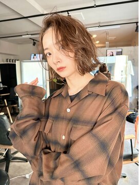 オグジュアリー 表参道(aux.) 質感にこだわったカジュアルボブ