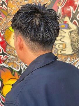 スウェル 船橋店(Swell) ダークアッシュ/アッシュブラック/カルマパーマ/ベリーショート