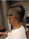 刈り上げすぎないメンズショート