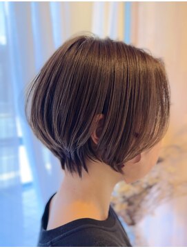 コエ(Coe) ハイライト・ショートボブ