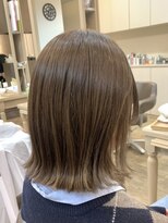 アルターリール(aL ter Rire)&nbsp;ホワイトグレージュ/ミニウルフ/チェリーブラウン/鎌取/福原遼華