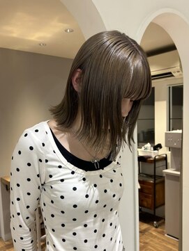 ロマリア(Lomalia) 乾かすだけでキマる髪外ハネボブグレージュ