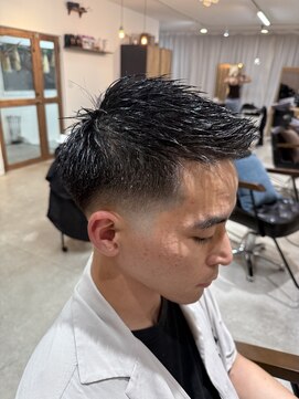 ロム(Rom.) ベリーショート/加藤聖也