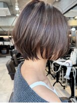 トルネード(TORNADO)&nbsp;前下がりシークレットレイヤーショートボブ　n7.12.8