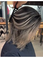 サロウィン 下北沢(SALOWIN)&nbsp;コントラスト強めなグレージュのシャドールーツ