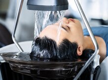 ビーセブン(B7)の雰囲気（頭浸浴の心地よい水音に包まれる、癒しのひととき）