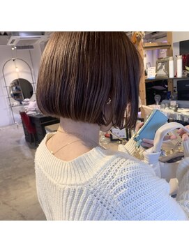 ジジ フルアヘッド(Gigi fullahead) 大人可愛いボブスタイル