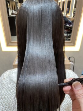 スティルエレ(STILL ere) 【ホリスティック美髪矯正】