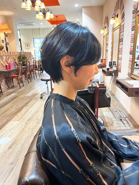 フェイバー 警固店(FAVOR) 【FAVORチーフ】黒髪耳掛けショートスタイル　パーソナルカラー