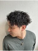 ツイストパーマショートレイヤーツーブロックメンズカット