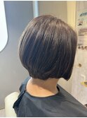 オリーブブラウン×ショートボブ