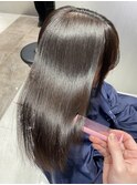 メゾンストレートで叶うクセ知らずの艶髪