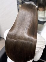 ユーザ(YUZA)&nbsp;最高峰髪質改善トリートメント×オリーブグレージュ