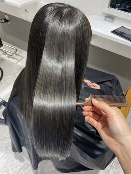 エイム(AiM)の写真/【話題の髪質改善】ダメージに特化したトリートメント使用◎韓国で流行りの“艶髪”を作る♪[#韓国#艶髪]