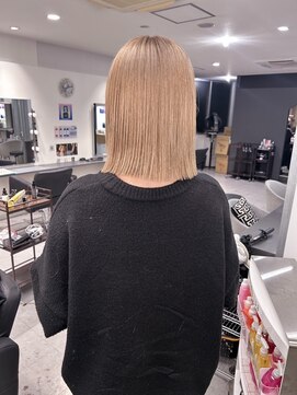 キング(K!ng) 縮毛矯正髪質改善ハイライトレイヤーカット楠葉美容室エクステ