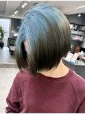 水色×ブラック