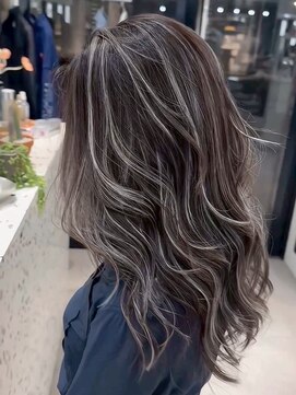 オニキス(ONYX) R83 ハイライト白髪白髪ぼかしレイヤーカット