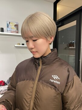 ステン(sten) マッシュショート/ハイトーンベージュ