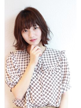 e.m.a プレミアムビューティーサロン 栄駅店(e.m.a PREMIUM BEAUTY SALON) さらっと外ハネボブ/くびれショート