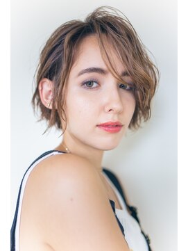 ピズム(PISM) 耳かけニュアンスイメチェンボブ/フォギーベージュ