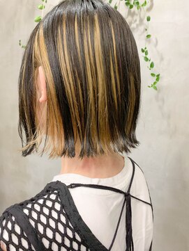 テトヘアー(teto hair) スリークボブ、前下がり、インナーカラー、ローライト